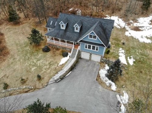 25 Sally Harden Rd, Wantage, NJ 07461-3830