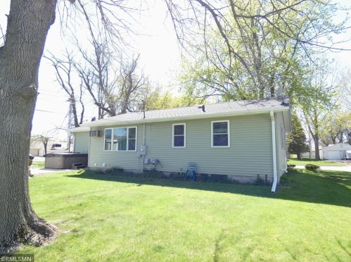 511 Herbert St, Stewart, MN 55385-8466
