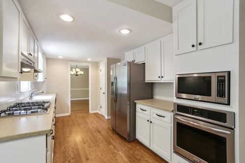 5038 Heatherdale Ln, Atlanta GA  30360-1669 exterior