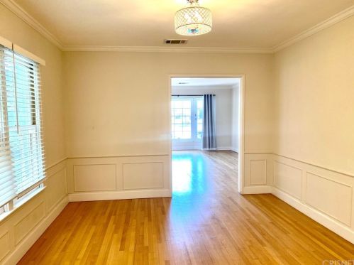 4228 Murietta Ave, Van Nuys CA  91423-4225 exterior