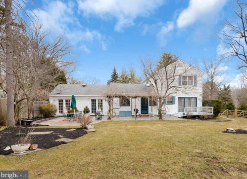85 Overbrook Dr, Princeton NJ  exterior