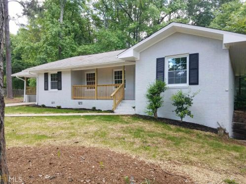 140 Bennett Cir, Carrollton, GA 30117-3409