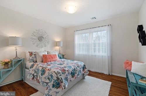 1 Fieldston Rd, Princeton NJ  08540-6453 exterior