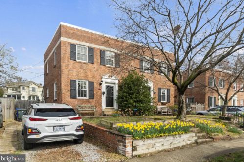 519 26th Rd, Arlington, VA 22202-2505