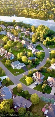 10147 Bridgewater Pkwy, Saint Paul MN  55129-8587 exterior