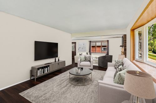 6806 Quincy St, Willowbrook IL  60527-5363 exterior