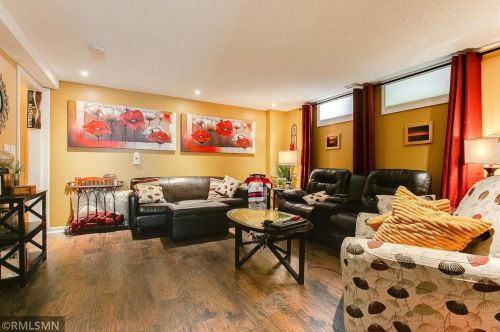 3422 Highlander Dr, Saint Paul MN  55122-1310 exterior