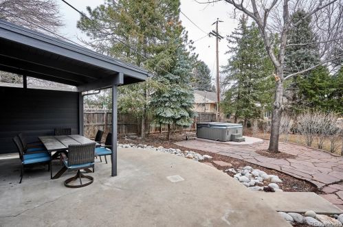 5564 Mansfield Ave, Denver CO  80237-1064 exterior