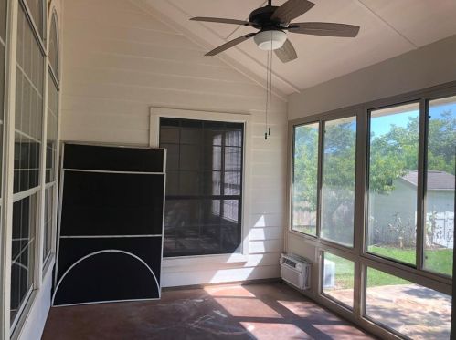 7009 Auckland Dr, Austin TX  78749-4161 exterior