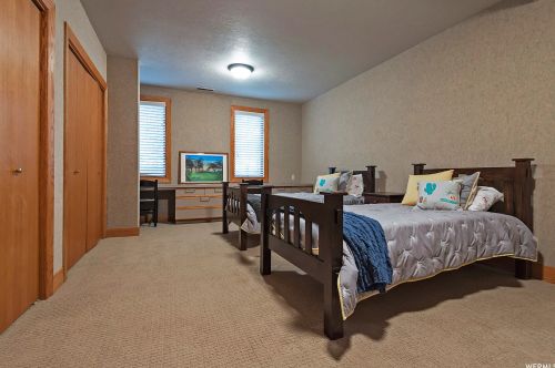 10188 Dimple Dell Ln, Sandy UT 84092-4505 exterior