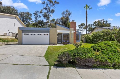2116 Pleasant Grove Rd, Encinitas, CA 92024-4327