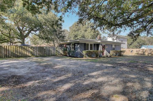 6247 Bevington Rd, Meggett, SC 29449-6706