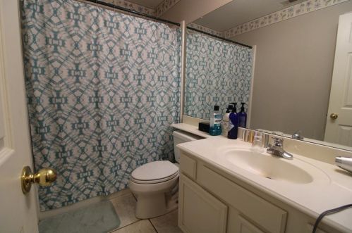 8652 Wellington Pt Dr, Irving TX 75063 exterior