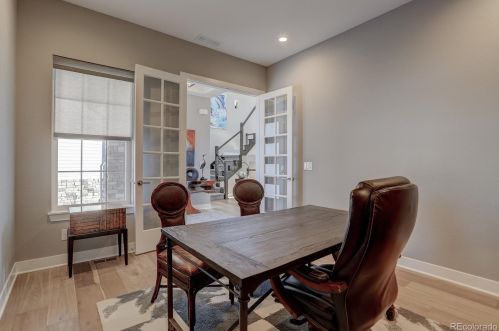 27661 Lakeview Dr, Aurora CO 80016 exterior