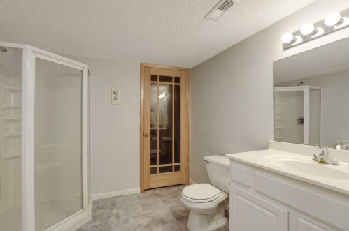 1270 Applewood Way, Prior Lake, MN 55379-8081