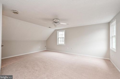 5074 Queens Wood Dr, Springfield VA  22015-1530 exterior