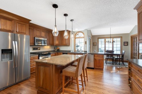 13606 Duluth Dr, Saint Paul MN 55124-8797 exterior