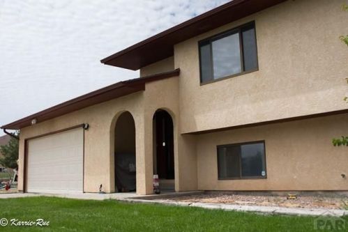 421 Archdale Dr, Pueblo, CO 81007-1591
