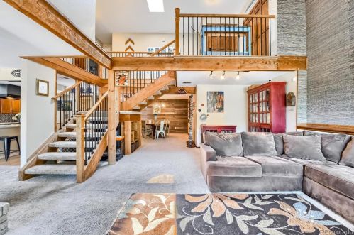 8023 Niagara Way, Englewood CO 80112-3112 exterior