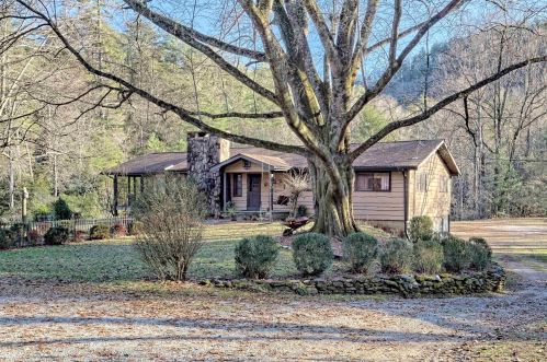 11868 Warwoman Rd, Clayton, GA 30525-3427