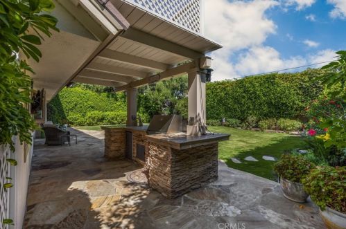 2067 Greengrove St, Orange CA  92865-3915 exterior