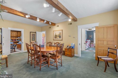 515 Carlisle St, Hanover PA 17331-2406 exterior