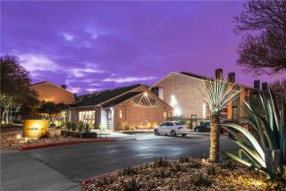 1071 Clayton Ln, Austin TX  78723-1063 exterior