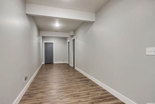 2712 Mt Jordan Rd, Sandy UT 84092-3380 exterior