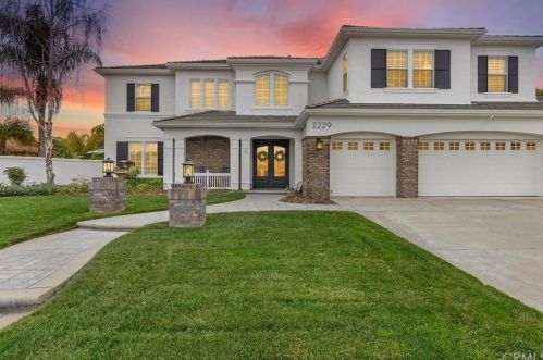 2229 3rd Ave, Upland, CA 91784-1399