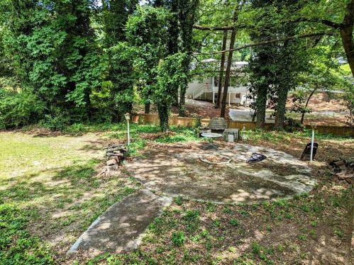 352 Harris Manor Dr, Atlanta GA  30311-2117 exterior