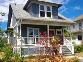4025 Gantenbein Ave, Portland OR  97217-2906 exterior