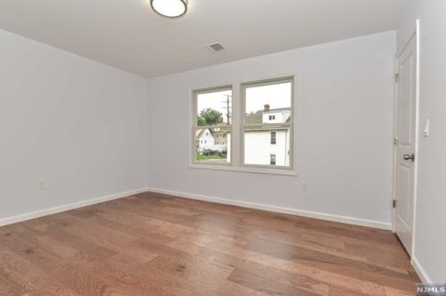 515 Anderson Ave, Wood-Ridge NJ  07075-2309 exterior