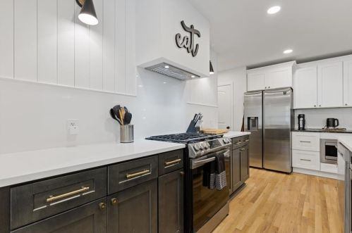 1061 Pinehurst Dr, Smyrna GA  30080-4356 exterior