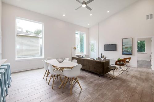 5008 Baker St, Austin TX  78721-1511 exterior