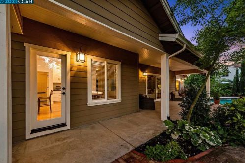 1790 Ruth Dr, Concord CA  94523-2942 exterior