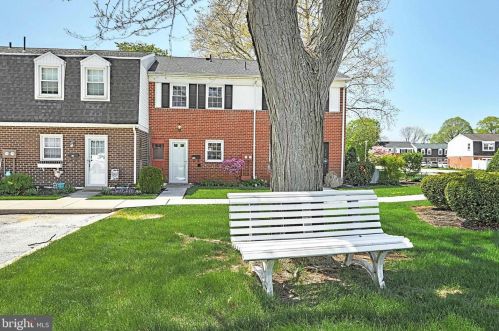 716 Hardwick Pl, York, PA 17404-1965