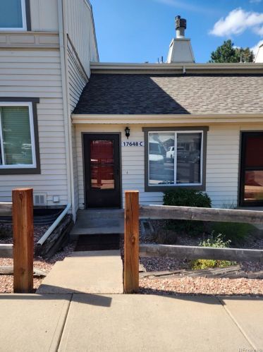 17648 Loyola Dr, Aurora, CO 80013-3127