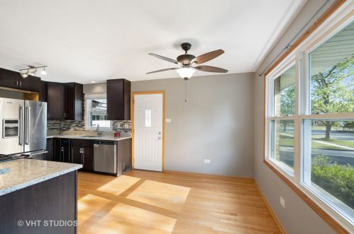 1109 Walter St, Lemont IL  60439-3952 exterior