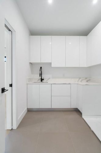 2931 Lookout Pl, Atlanta GA  30305-3217 exterior