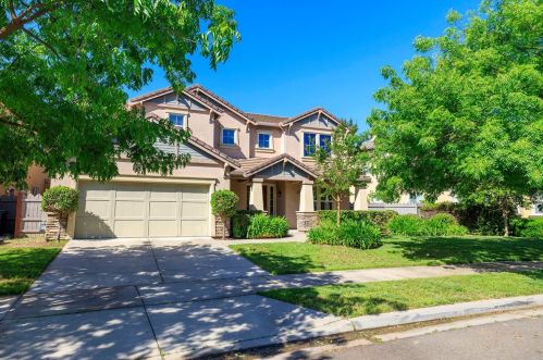 1630 Vasconcellos Way, Turlock, CA 95382-7436