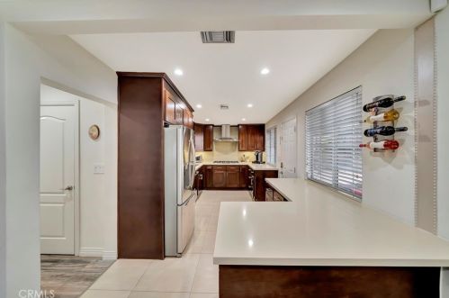 3719 Fairesta St, Glendale CA 91214-1718 exterior