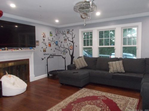 146 Emmett Ave, Derby CT  06418-1232 exterior