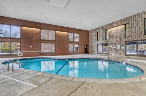7500 Cahill Rd, Minneapolis, MN 55439-2737