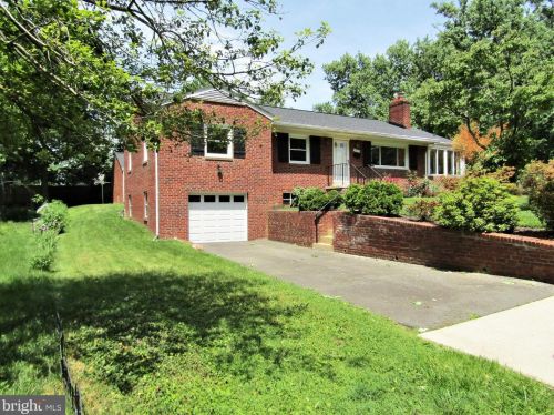 2900 Cleave Dr, Falls Church, VA 22042-2310