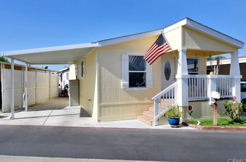 45 Maple Via, Anaheim, CA 92801-1036