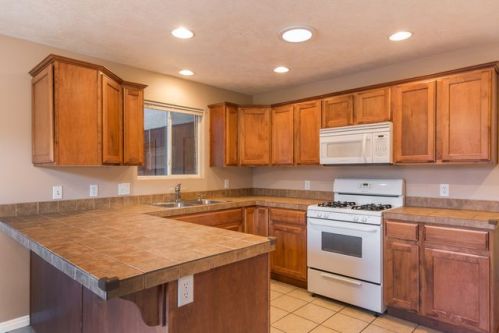 660 400, Saint George UT  84770-2744 exterior