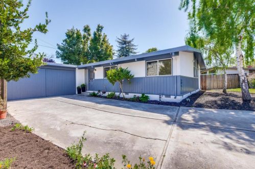3951 Bibbits Dr, Palo Alto, CA 94303-4529