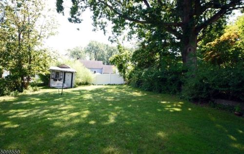 5 Mount Vernon Ave, Town Center, NJ 07052-1815