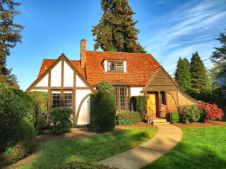 123 Summit Ave, Tacoma, WA 98466-7420