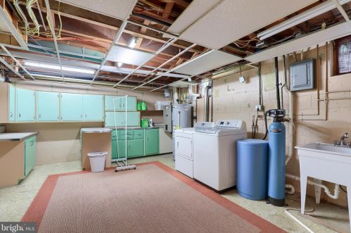 2184 Rdg Dr, Lancaster PA  17603-6150 exterior